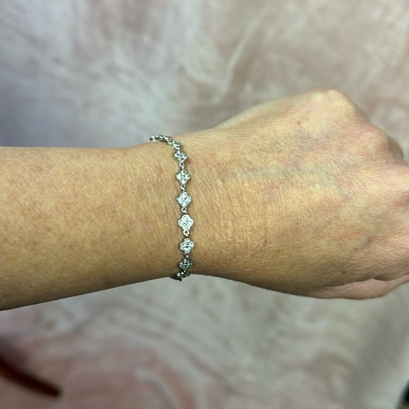 Jewelry - Clover Adjustable Cubic Zirconia Bracelet